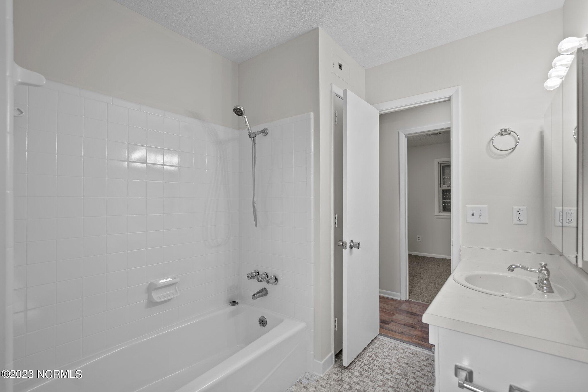 534 Cathay Road Wilmington, NC 28412 - Photo 19 of 28 28-web-or-mls-DSC08747