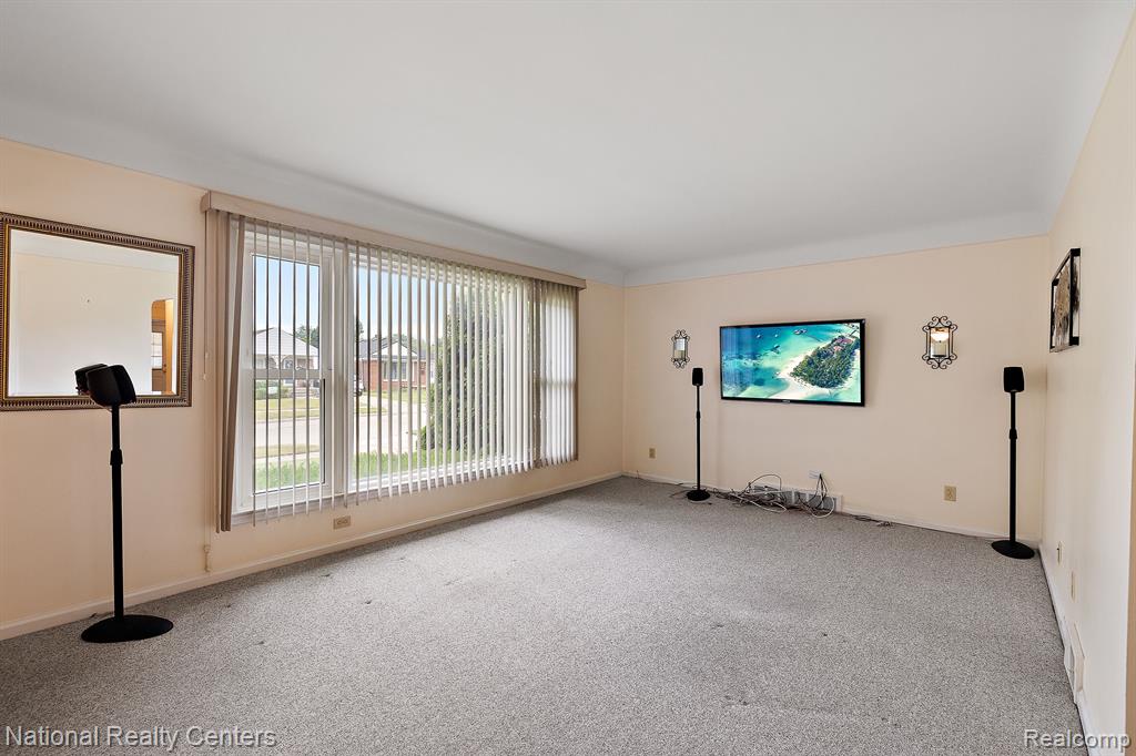9804 Rosedale Boulevard Allen Park, MI 48101 - Photo 3 of 15 Gallery Image 3