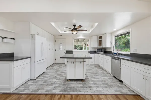 $925,000 | 157 Spanish Spur, Fallbrook, CA 92028