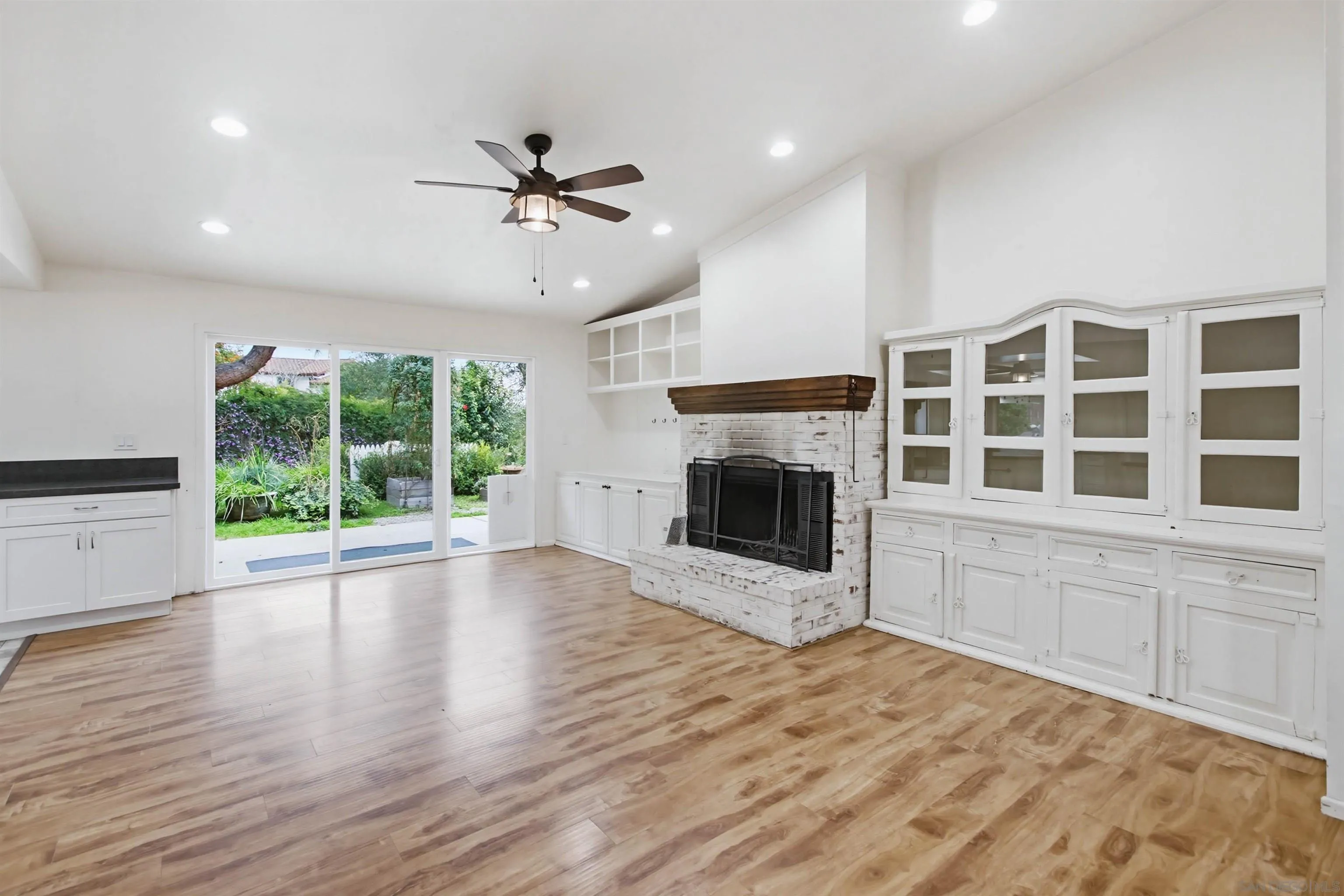 157 Spanish Spur Fallbrook, CA 92028 - Photo 5 of 27