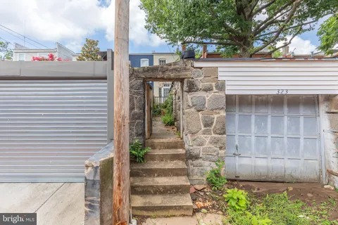 $749,900 | 323 14th Street Northeast, Washington, DC 20002