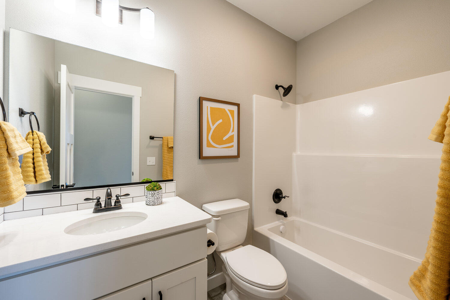 24 Sawtooth Lane Ranchester, WY 82839 - Photo 32 of 46 Hall Bath