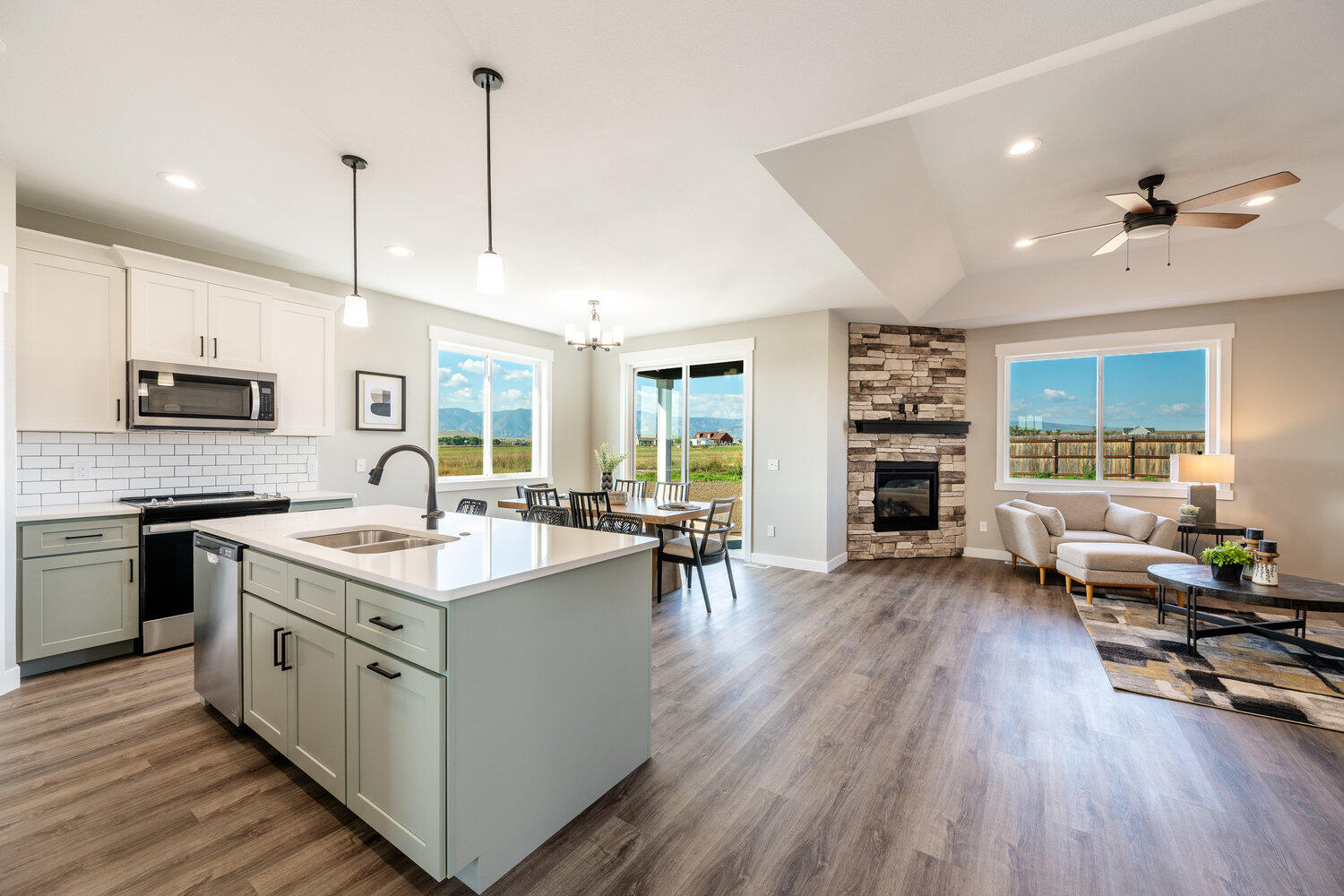 24 Sawtooth Lane Ranchester, WY 82839 - Photo 8 of 46 Great Room