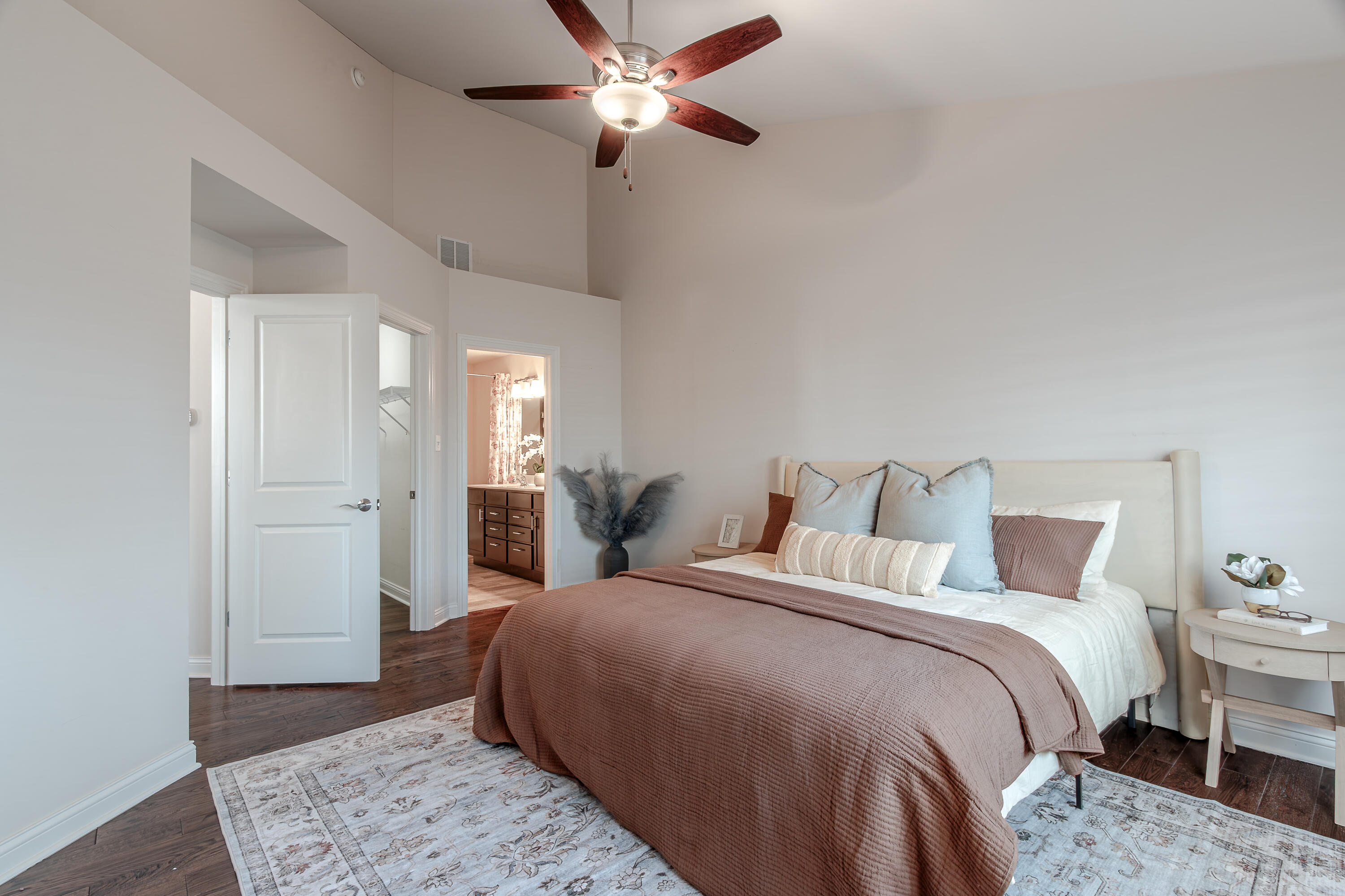 612 Village Point Chesterton, IN 46304 - Photo 15 of 37 3000x1999