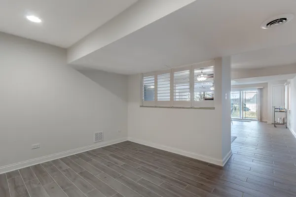 $530,000 | 612 Village Point, Chesterton, IN 46304