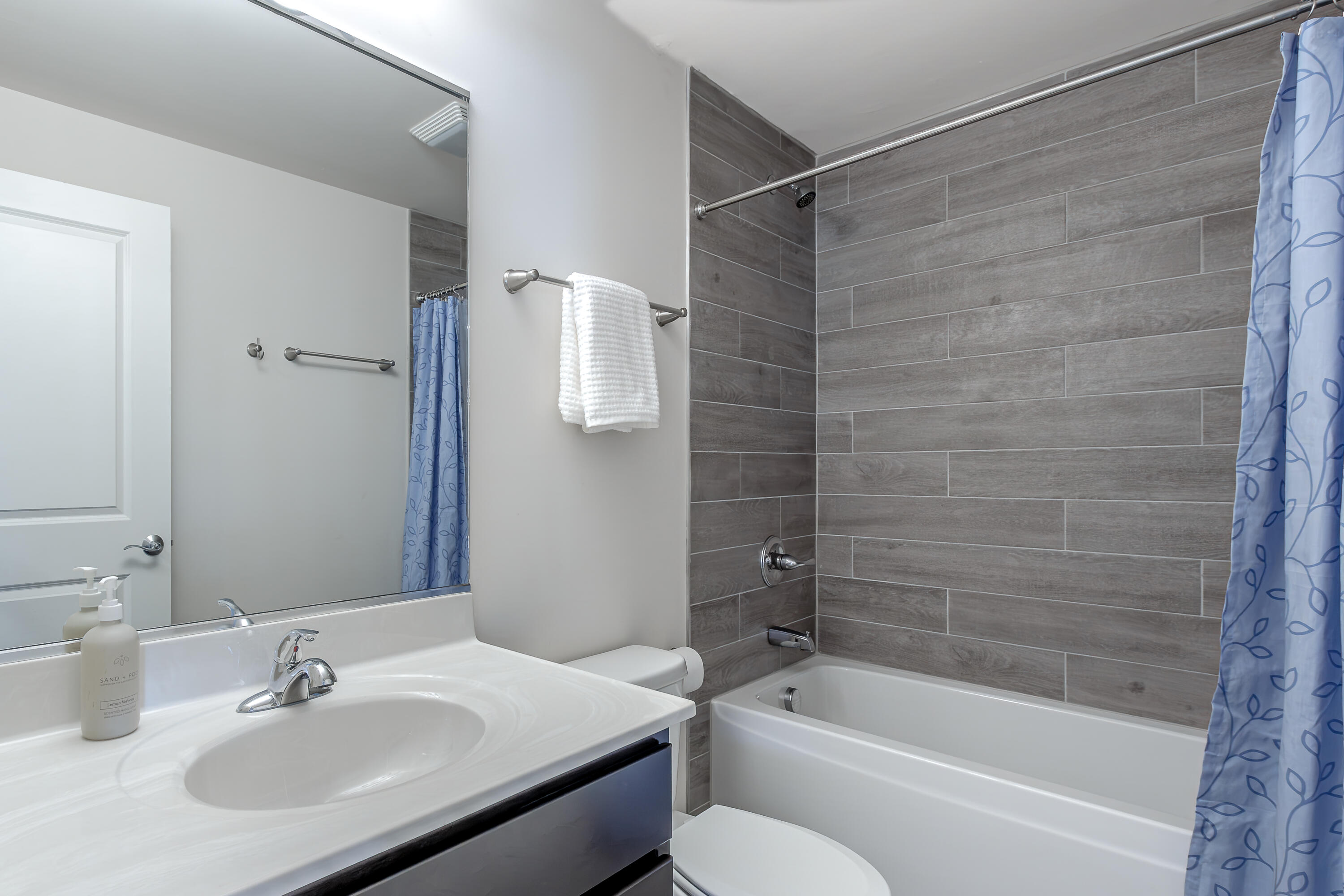 612 Village Point Chesterton, IN 46304 - Photo 25 of 37 3000x2000