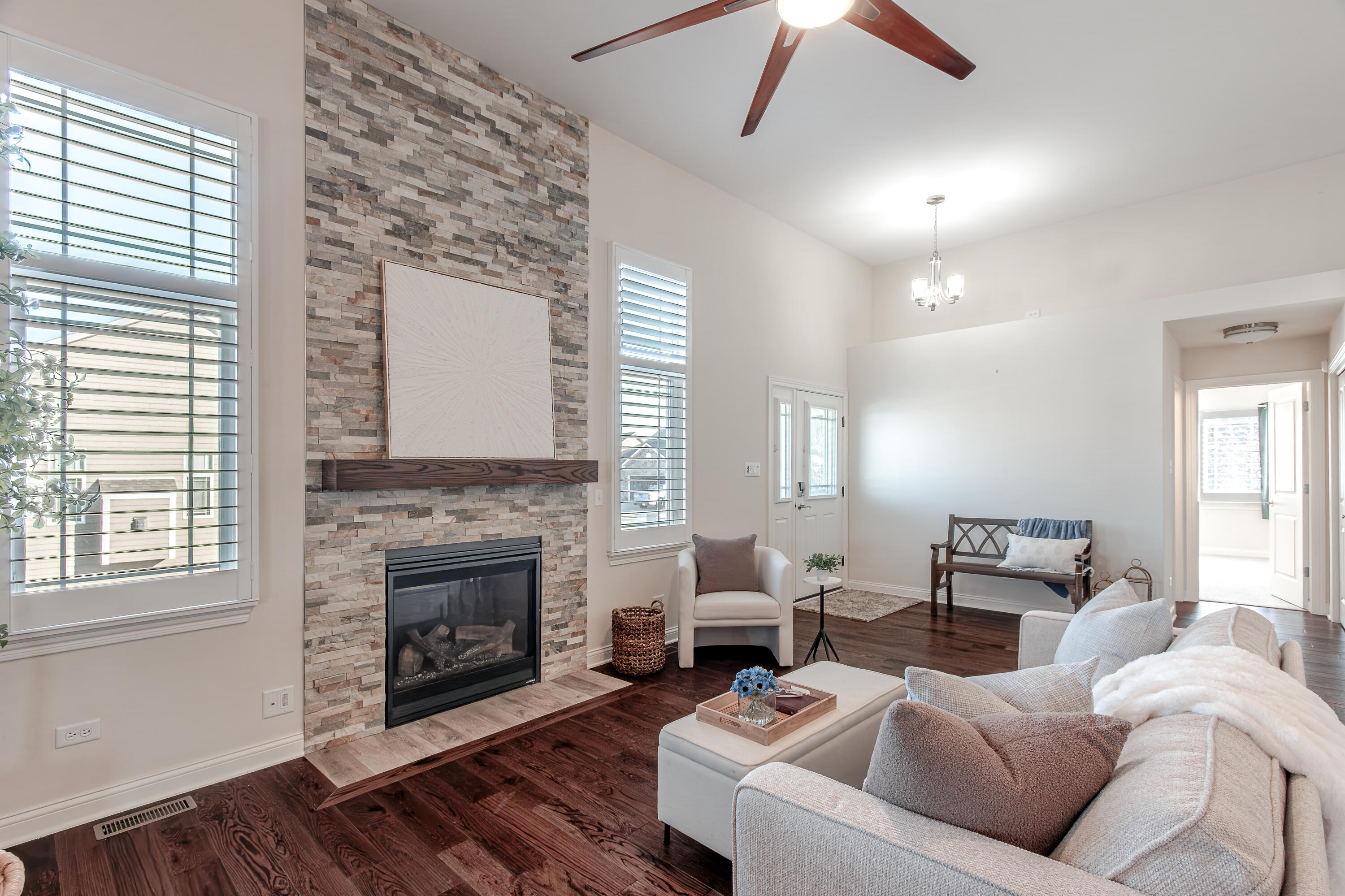 612 Village Point Chesterton, IN 46304 - Photo 3 of 37 3000x1999