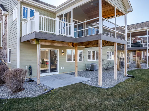 $530,000 | 612 Village Point, Chesterton, IN 46304