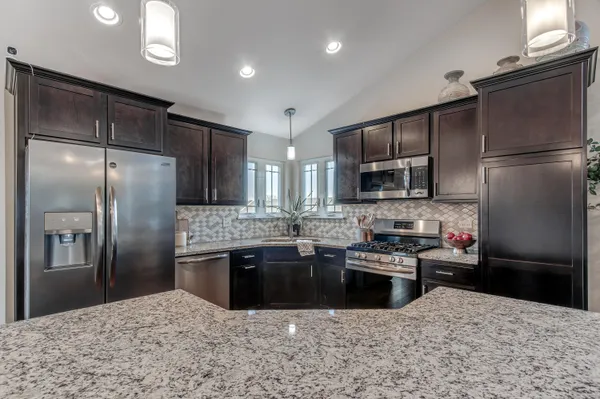 $530,000 | 612 Village Point, Chesterton, IN 46304