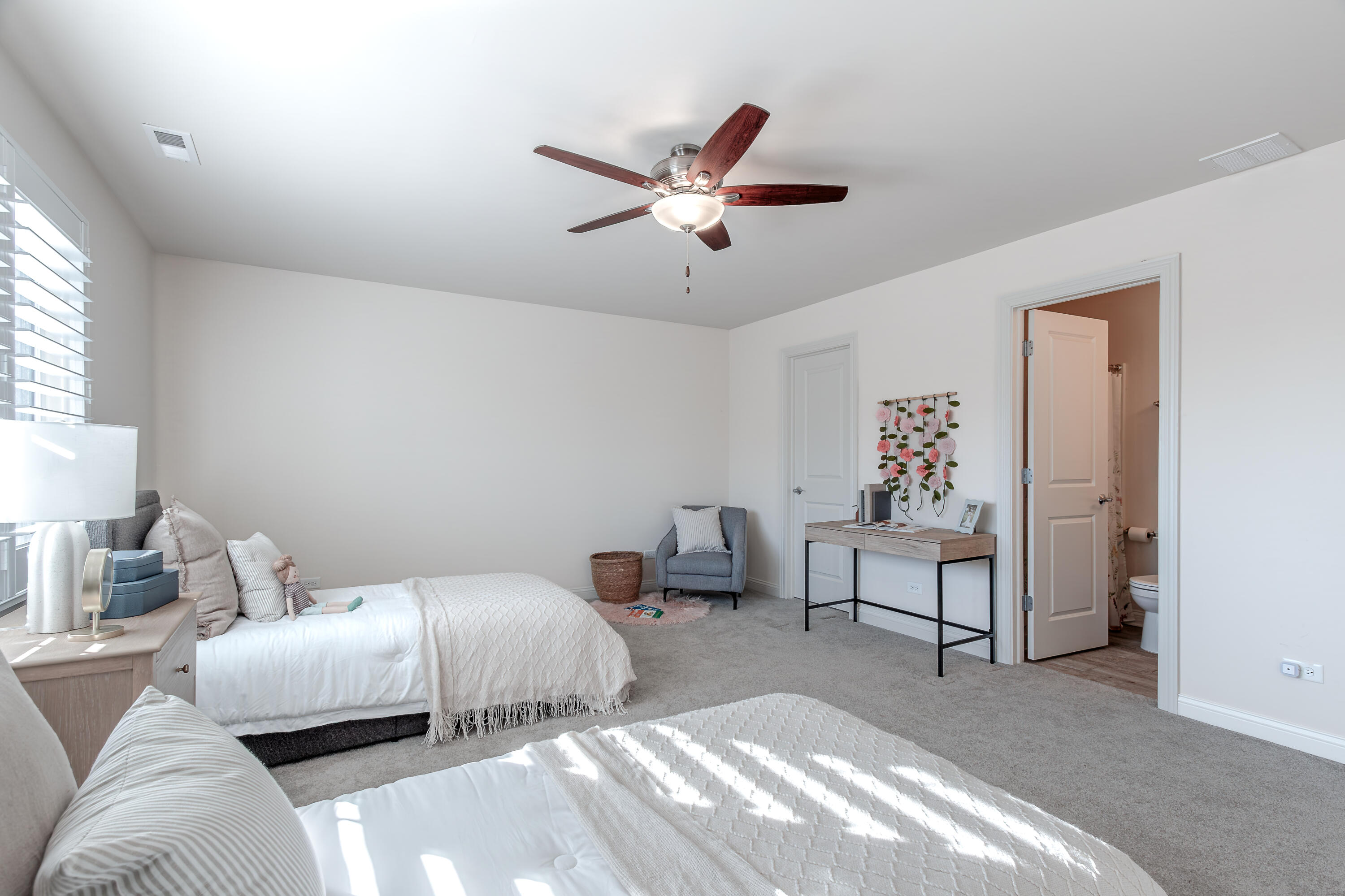 612 Village Point Chesterton, IN 46304 - Photo 10 of 37 3000x1999