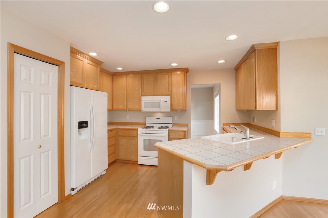 3321 189th Place Southeast Bothell, WA 98012 - Photo 7 of 25