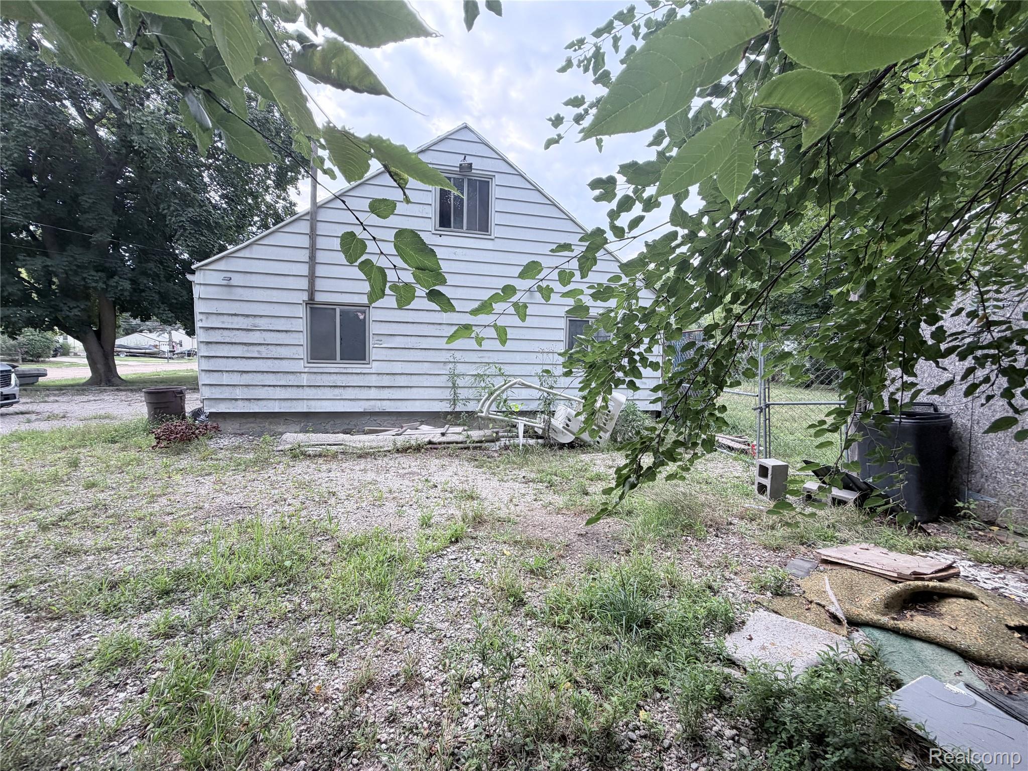 3220 Ridgeway Avenue Flint, MI 48504 - Photo 41 of 59 IMG_3840.JPG