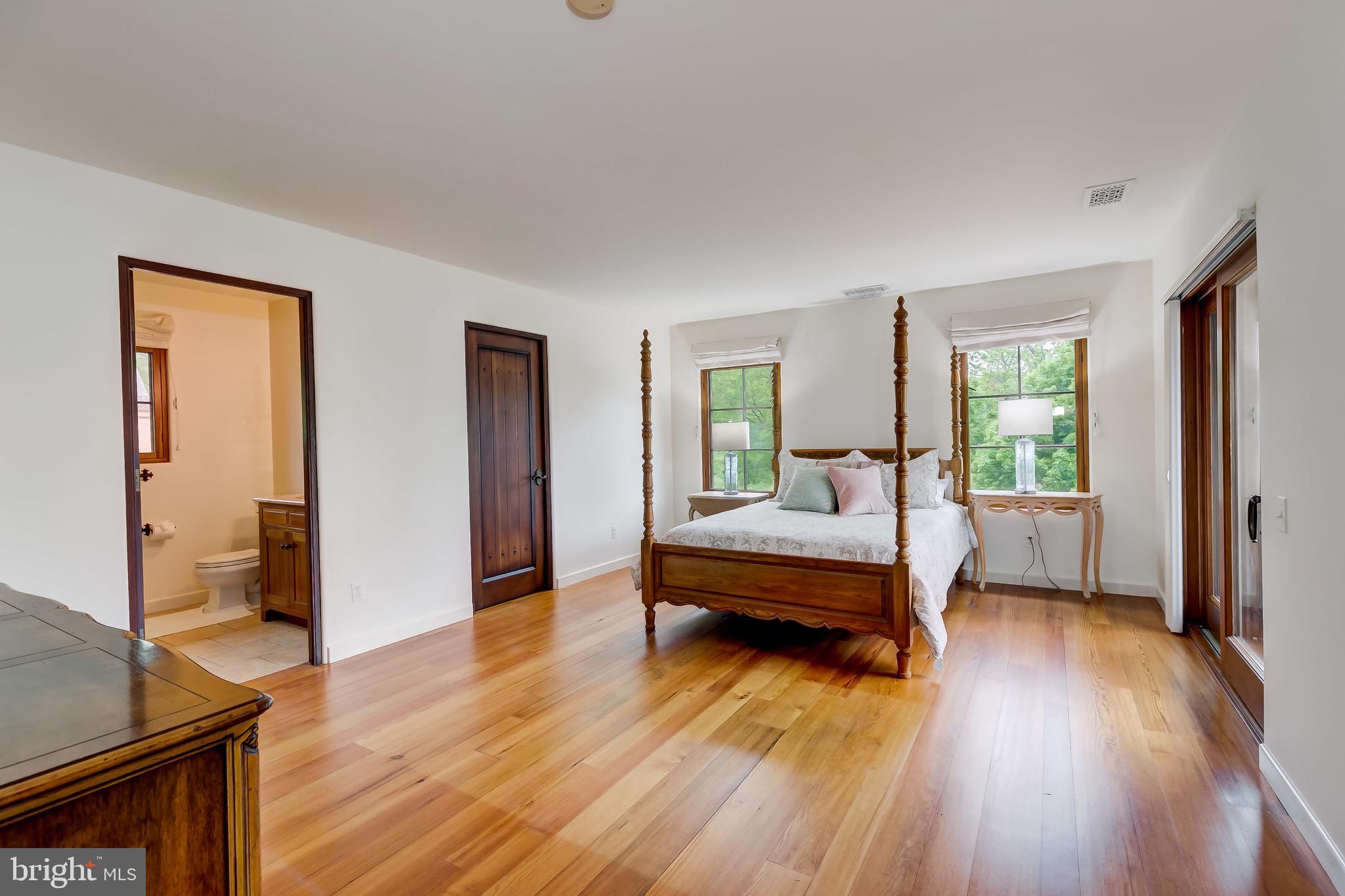 833 Londontown Road Edgewater, MD 21037 - Photo 49 of 100 Bedroom 1 w/Full Bath, Nice Size
