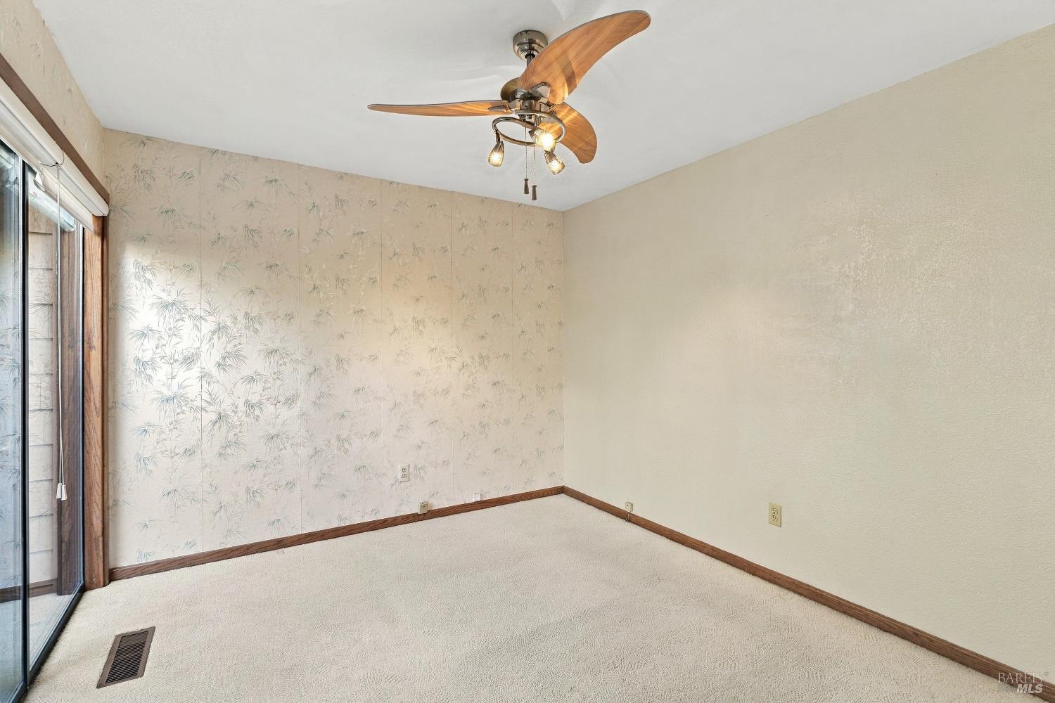 1672 Deer Run Santa Rosa, CA 95405 - Photo 33 of 45 Gallery Image 33