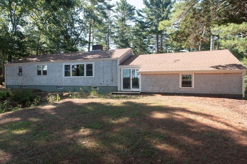 12 Spectacle Pond Road Wareham, MA 02538 - Photo 4 of 18