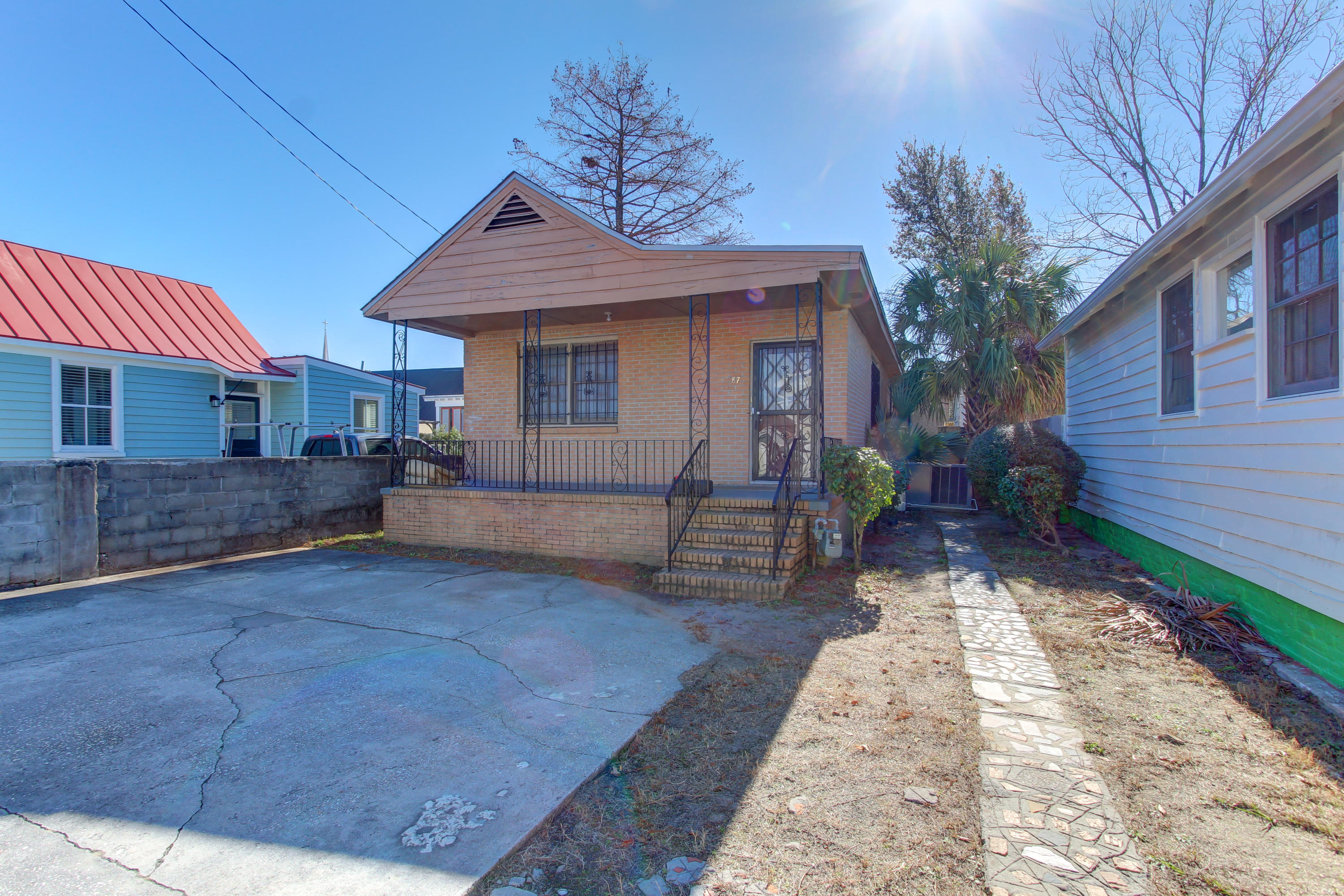 87 Romney Street Charleston, SC 29403 - Photo 1 of 21 87 Romney St (2)