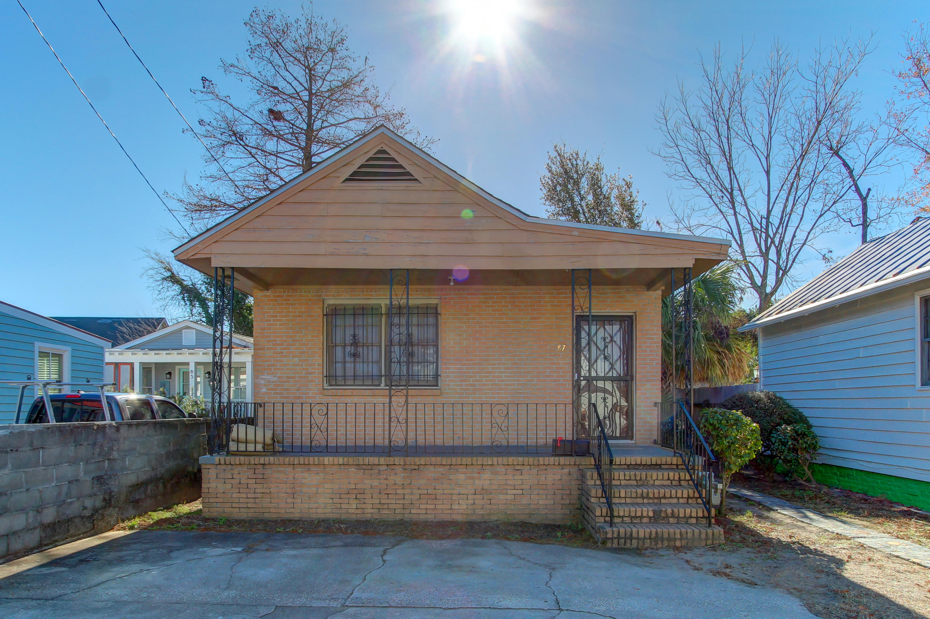 87 Romney Street Charleston, SC 29403 - Photo 3 of 21 87 Romney St (4)