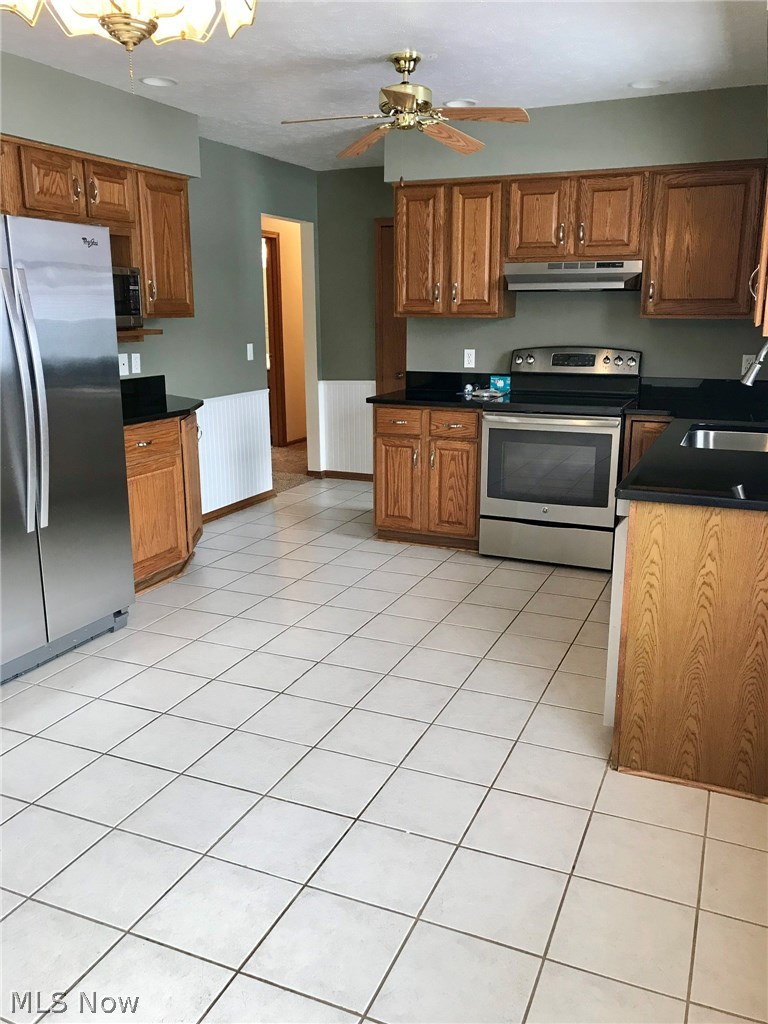 35137 Detroit Road Avon, OH 44011 - Photo 3 of 19