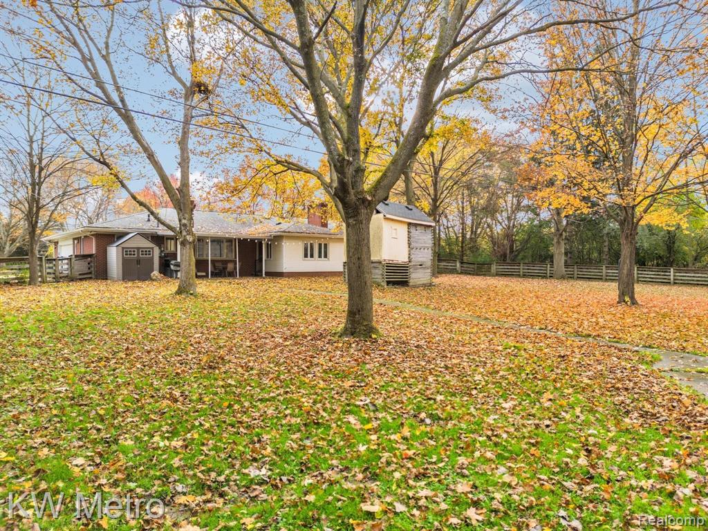 7380 Villamuer Road West Bloomfield, MI 48322 - Photo 54 of 59
