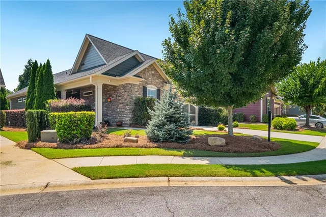 $474,999 | 3180 Willow Creek Drive, Gainesville, GA 30504