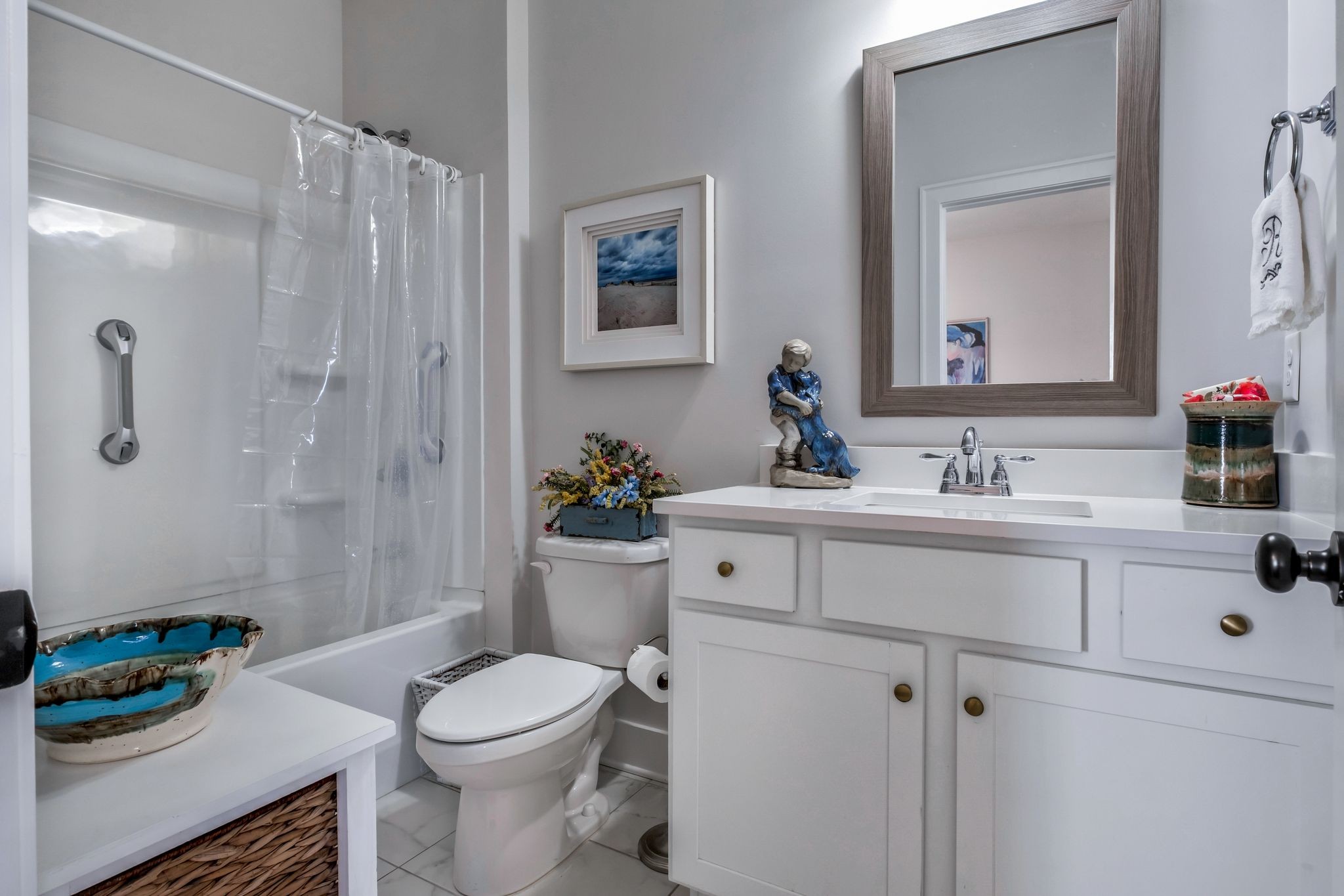 300 Croft Way Mount Juliet, TN 37122 - Photo 54 of 70 a bathroom with a sink toilet and shower