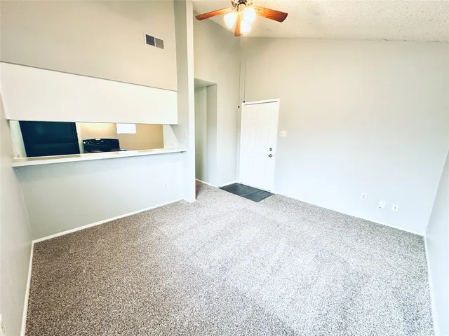 $750 | 3702 South 2nd Street, Unit 203, Austin, TX 78704