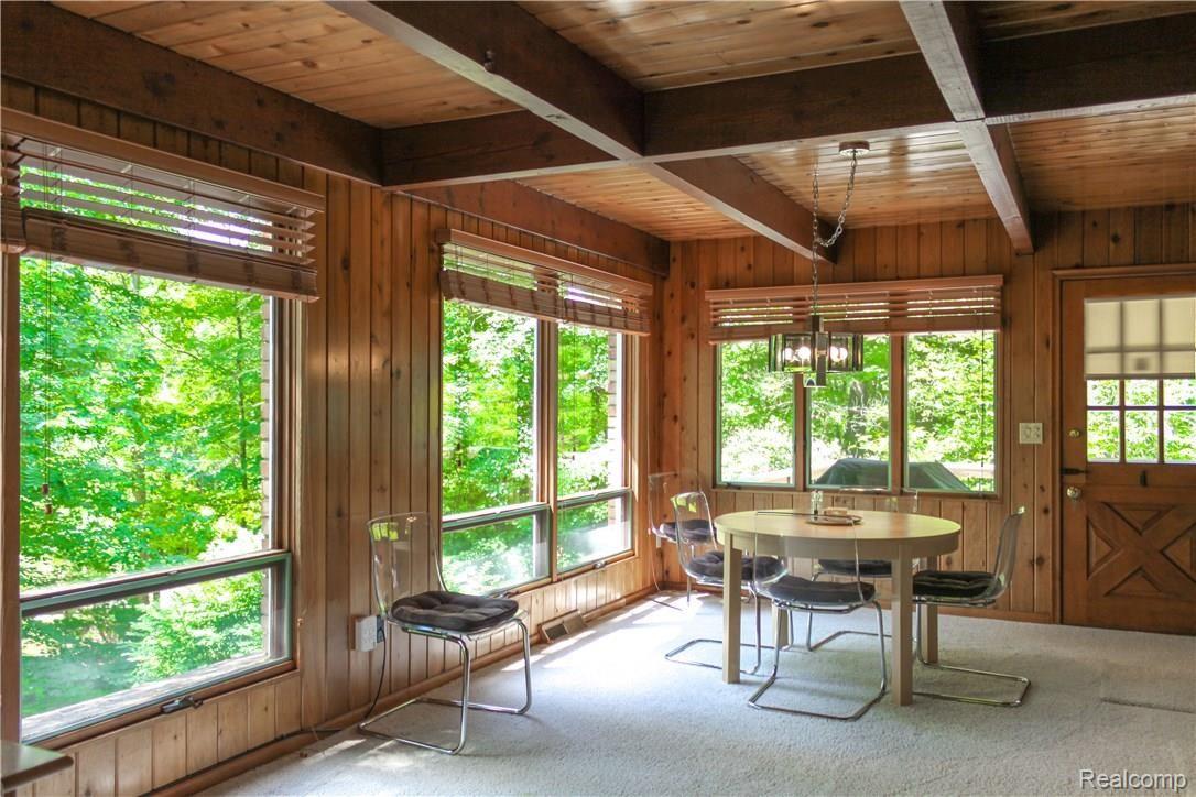 34000 Quaker Valley Road Farmington, MI 48331 - Photo 13 of 34 Breakfast Nook from Sitting Area