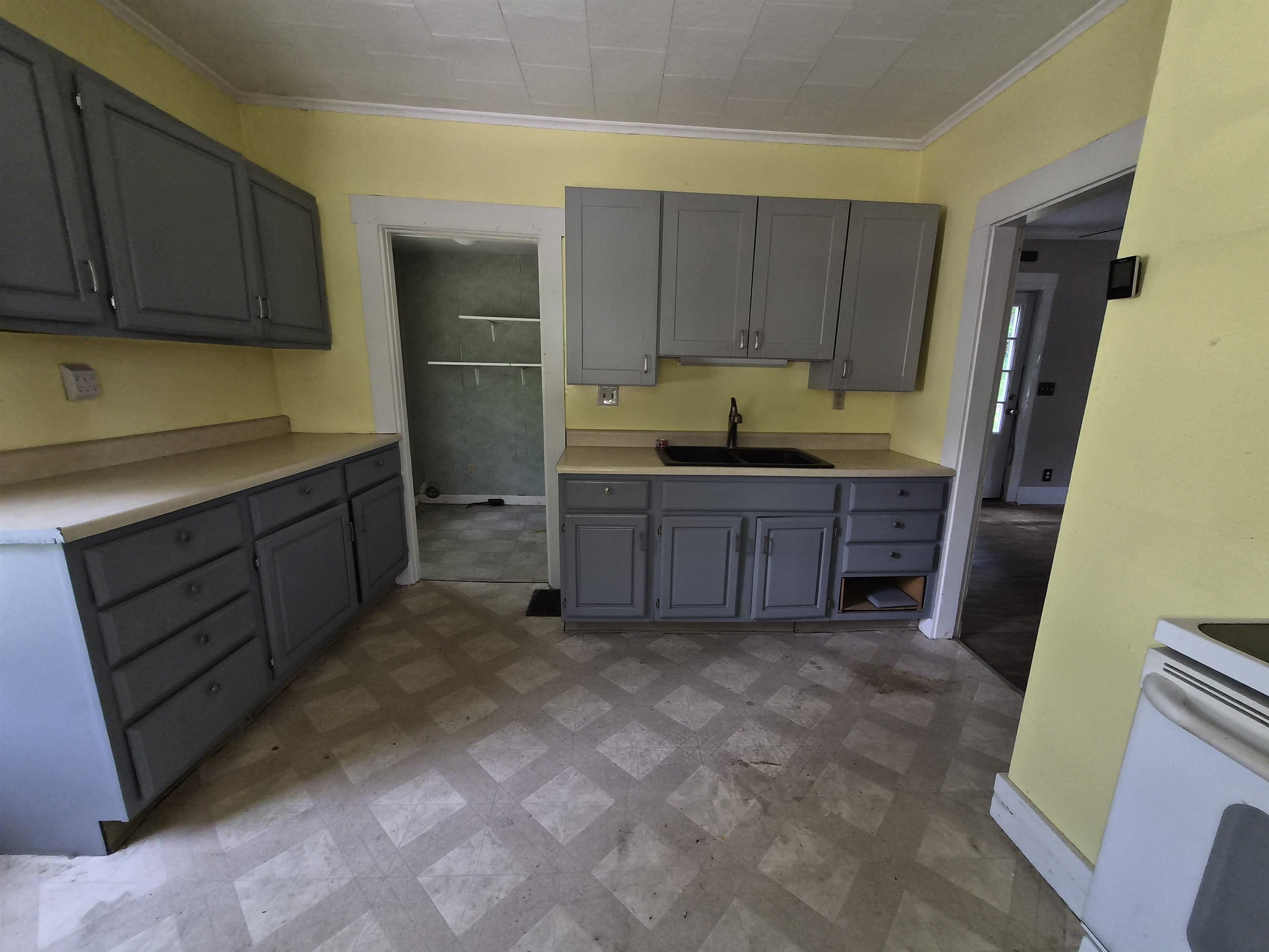 21 C Street Barre, VT 05641 - Photo 3 of 18