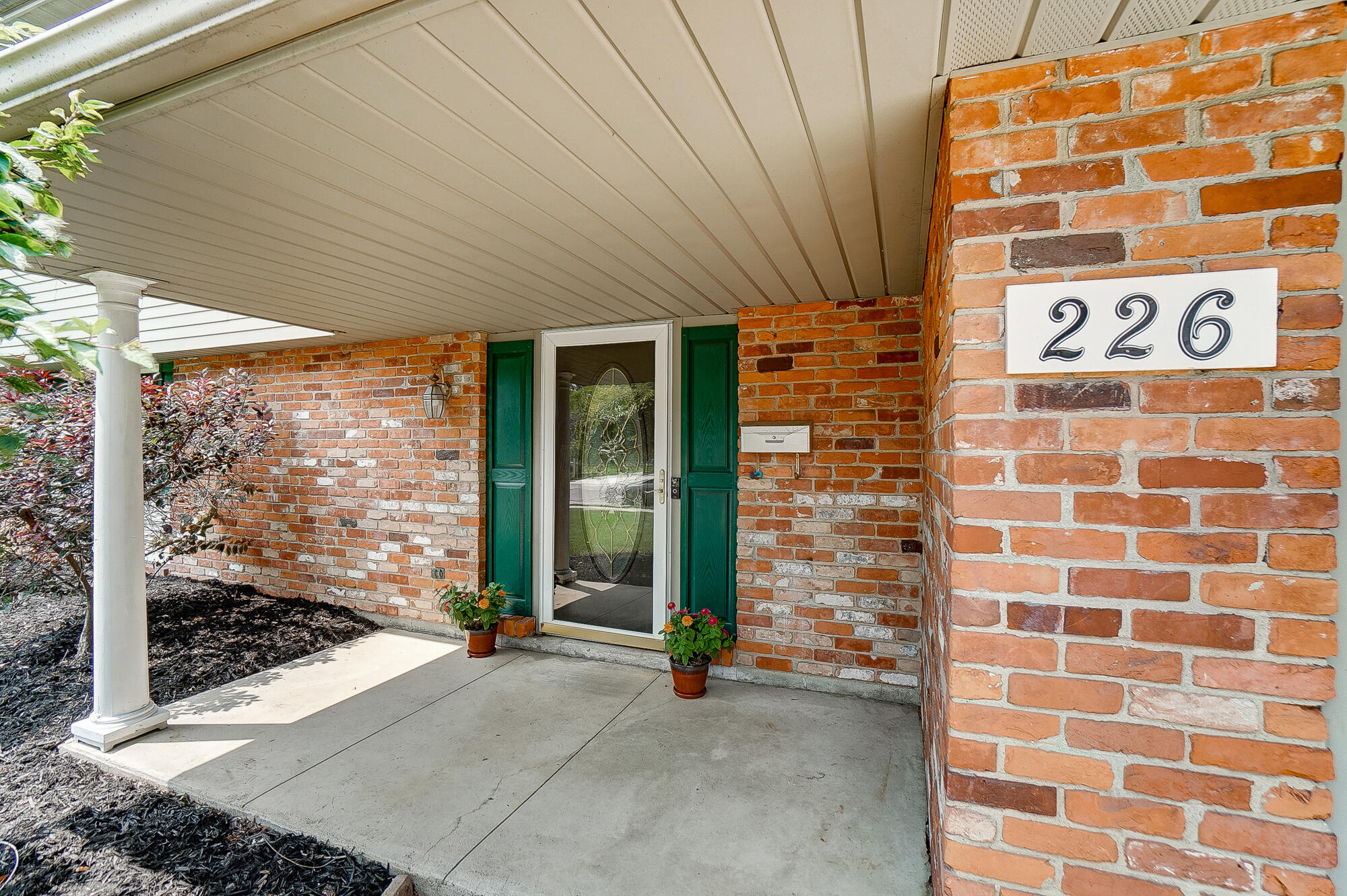 226 Tetbury Road Troy, OH 45373 - Photo 4 of 43 Gallery Image 4
