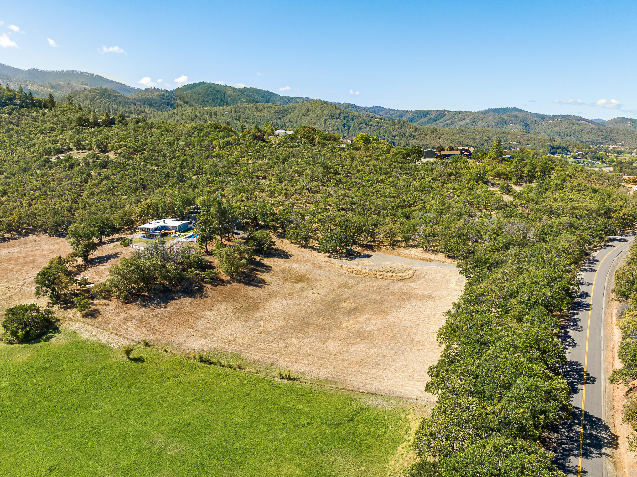 4851 Pioneer Road Medford, OR 97501 - Photo 3 of 26 DJI_0434
