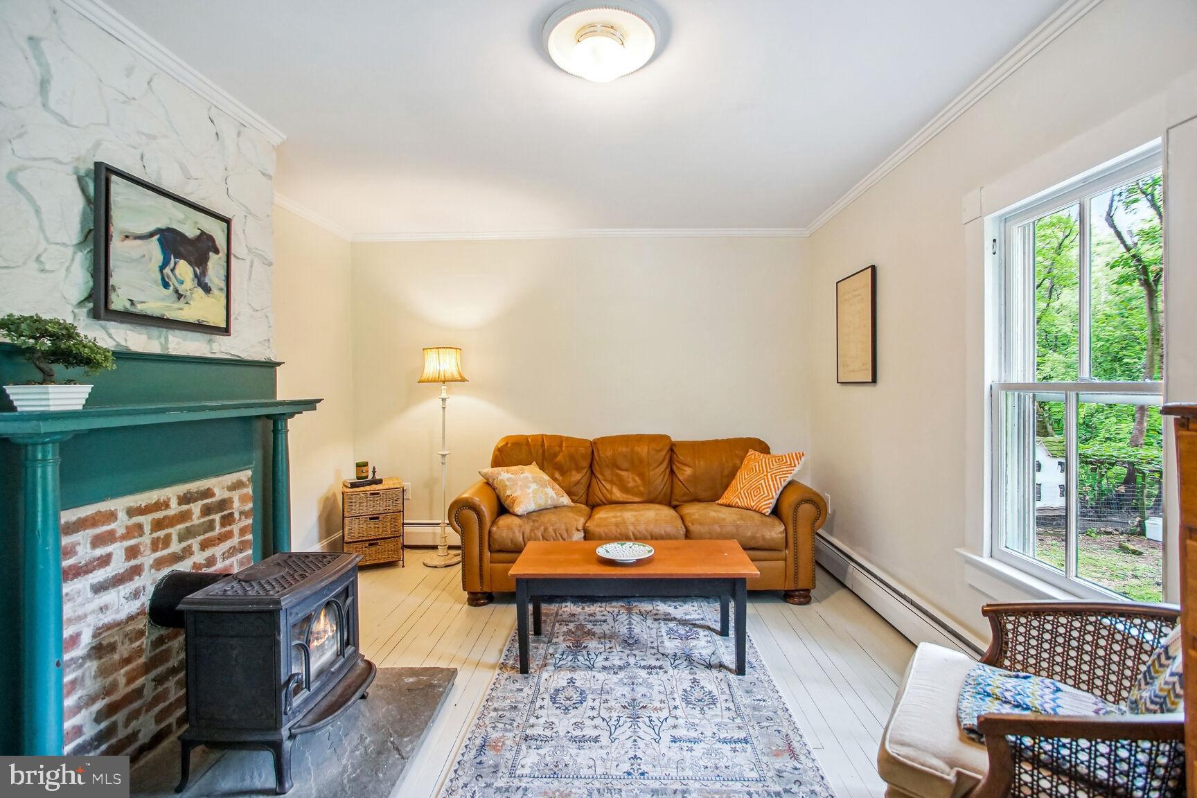 6364 McKendree Road Dunkirk, MD 20754 - Photo 14 of 43 Living Room