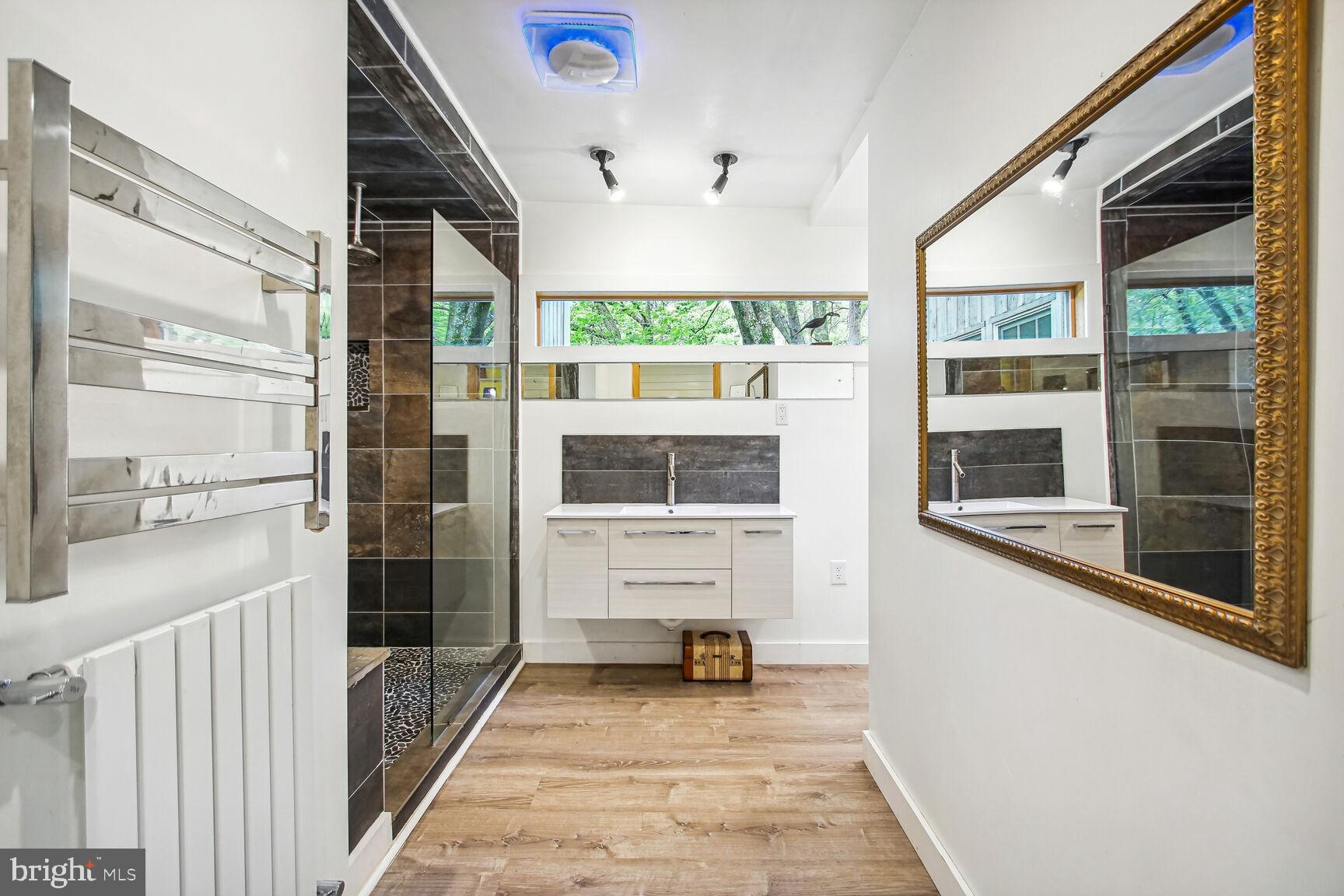 6364 McKendree Road Dunkirk, MD 20754 - Photo 16 of 43 Main floor Full bath