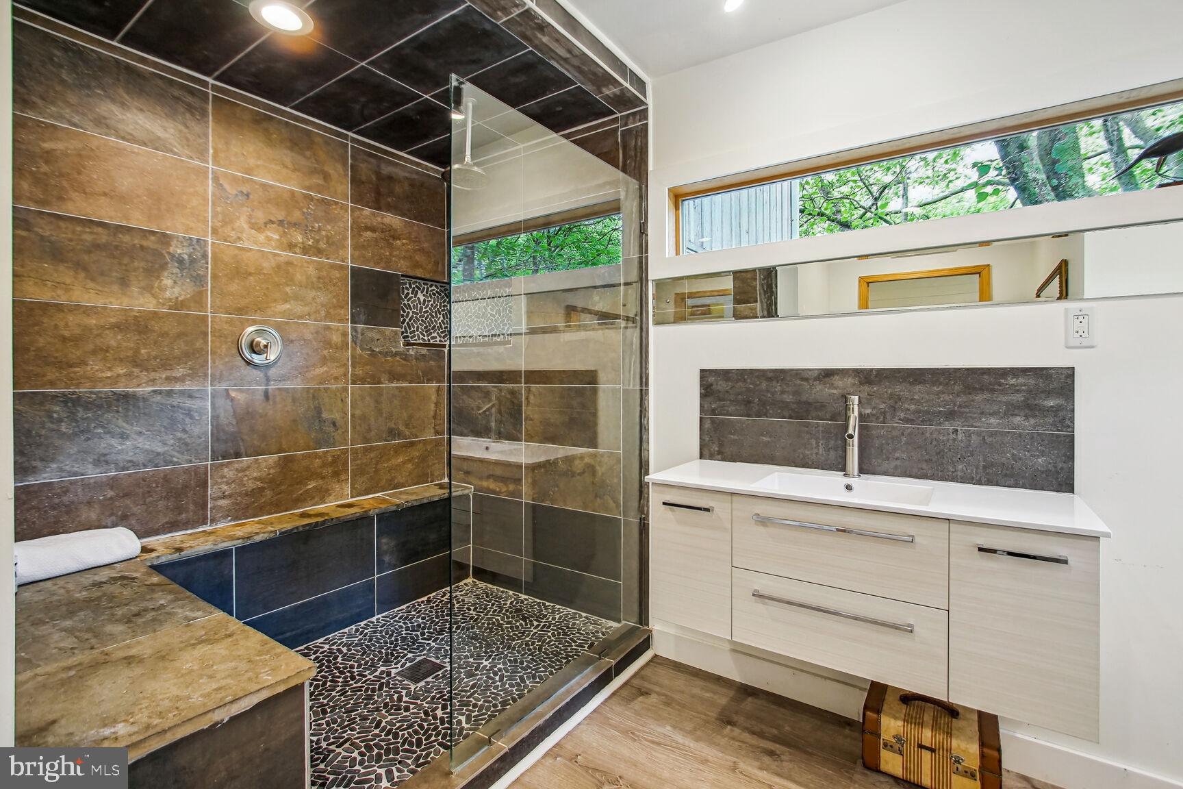 6364 McKendree Road Dunkirk, MD 20754 - Photo 17 of 43 Main floor Full bath