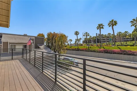 $5,750 | 222 Old Newport Boulevard, Newport Beach, CA 92663