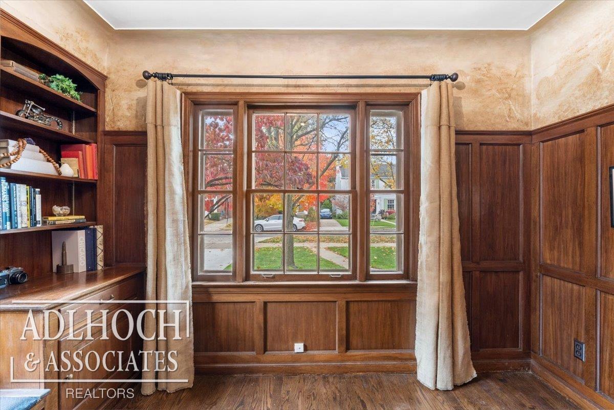 827 Fisher Road Grosse Pointe, MI 48230 - Photo 7 of 53 50193483-57cc2d22-ca09-4208-b2c0-b824d6c351c5.JPG
