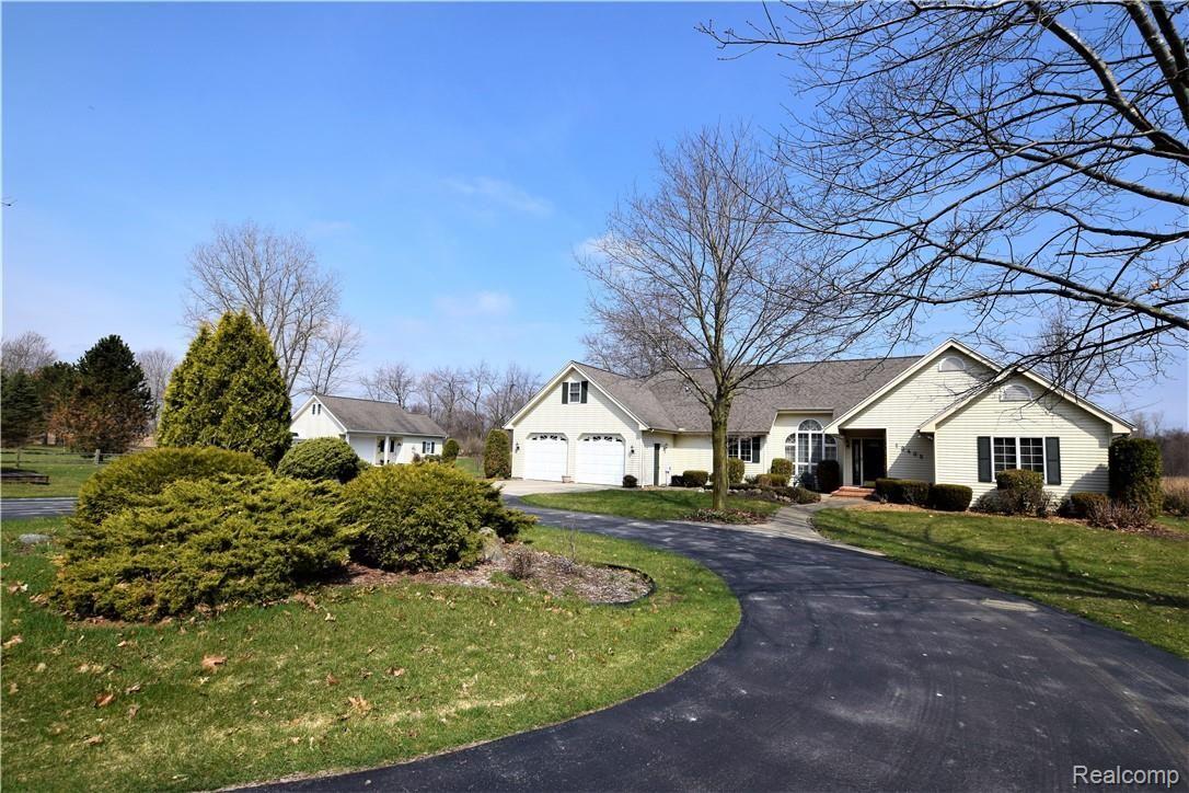 12405 East Potter Road Davison, MI 48423 - Photo 17 of 36 DSC_0016 (2).JPG