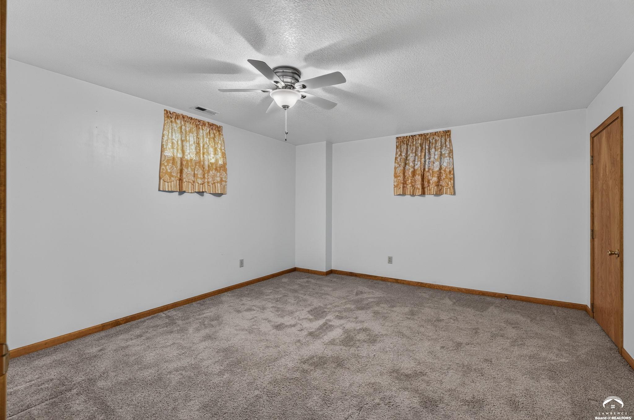 1185 East 1067th Road Lawrence, KS 66047 - Photo 39 of 73 Gallery Image 39