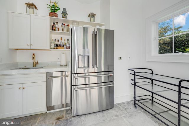 $5,825,000 | 9000 Congressional Parkway, Potomac, MD 20854