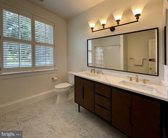 $5,825,000 | 9000 Congressional Parkway, Potomac, MD 20854