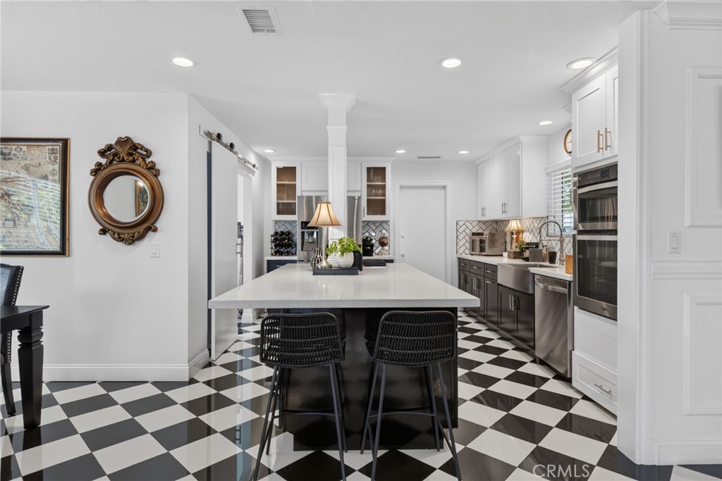 1427 Ransom Road Riverside, CA 92506 - Photo 11 of 60