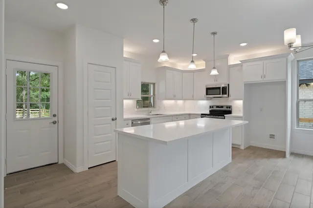 $340,000 | 24696 Wicklow Road, Hempstead, TX 77445