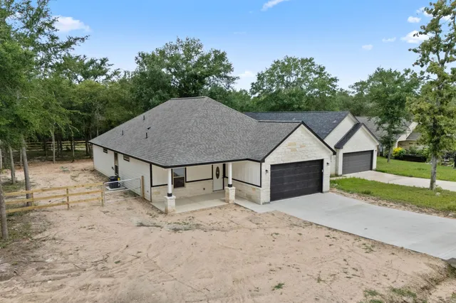 $340,000 | 24696 Wicklow Road, Hempstead, TX 77445