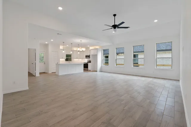 $340,000 | 24696 Wicklow Road, Hempstead, TX 77445