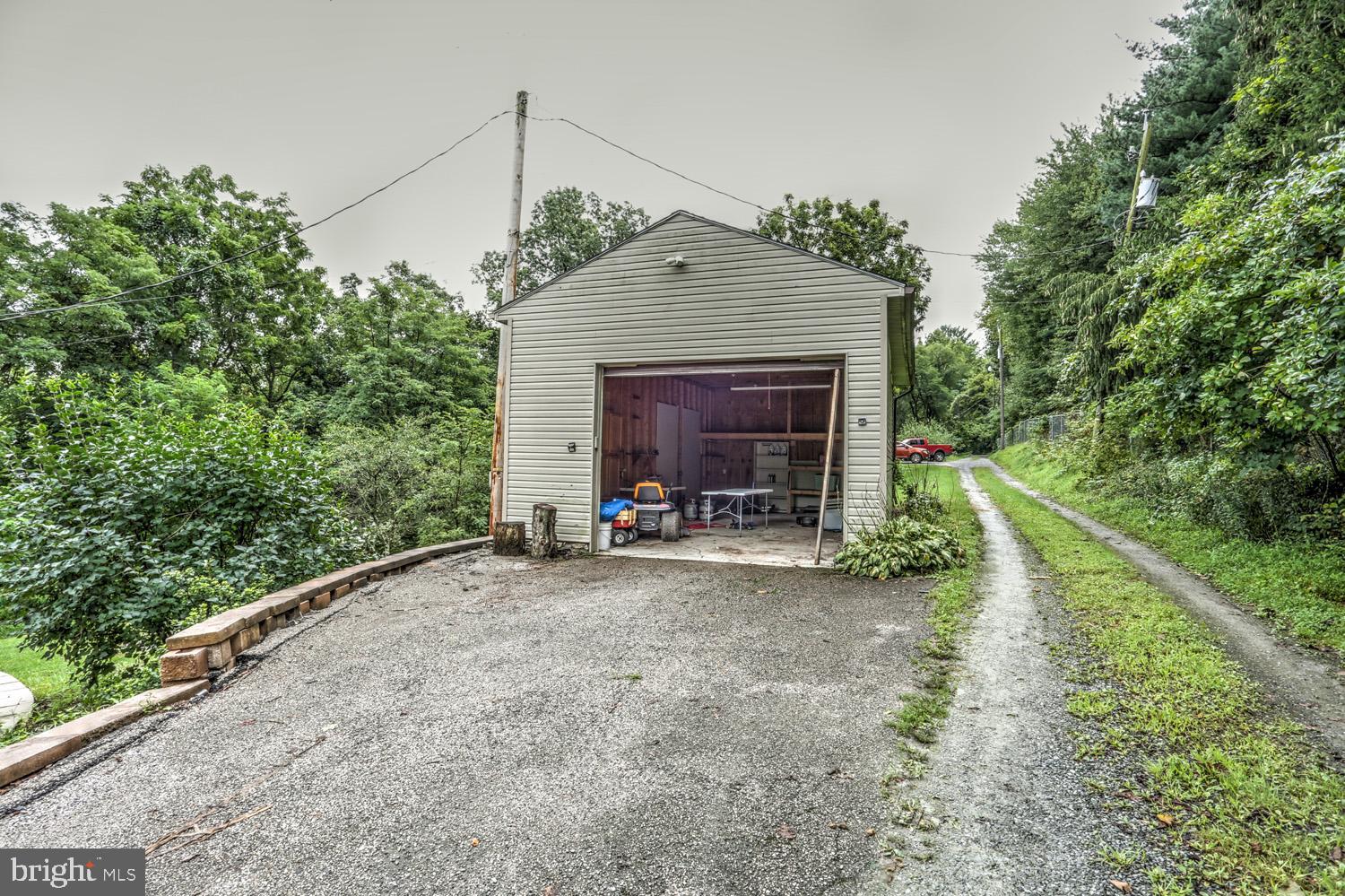 1675 Conewago Creek Road Manchester, PA 17345 - Photo 21 of 28 Additional garage space