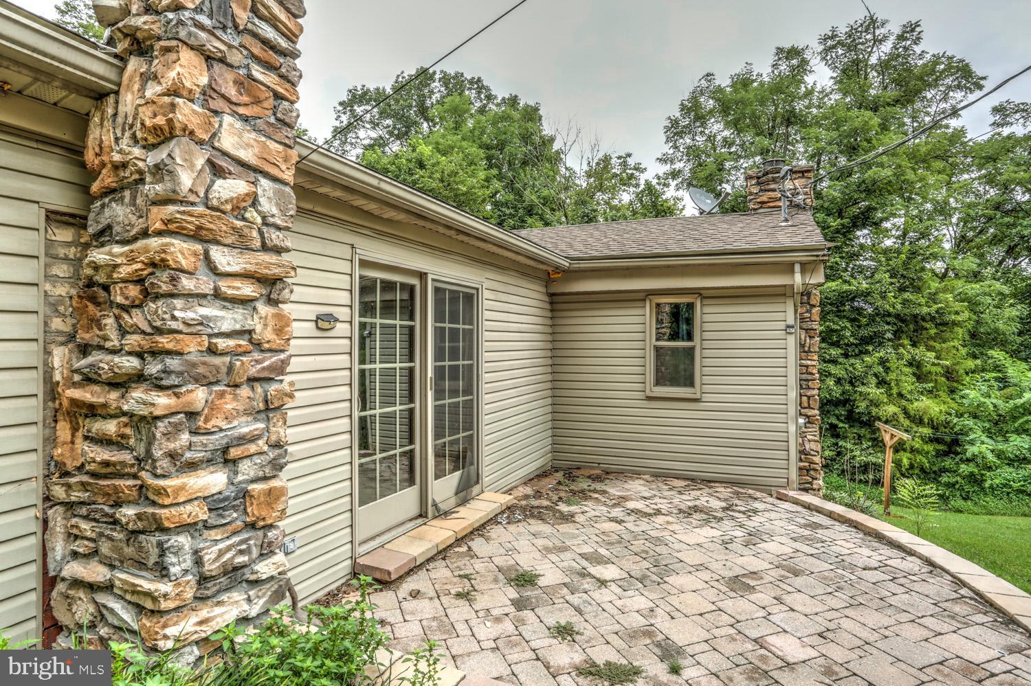 1675 Conewago Creek Road Manchester, PA 17345 - Photo 23 of 28 Side patio