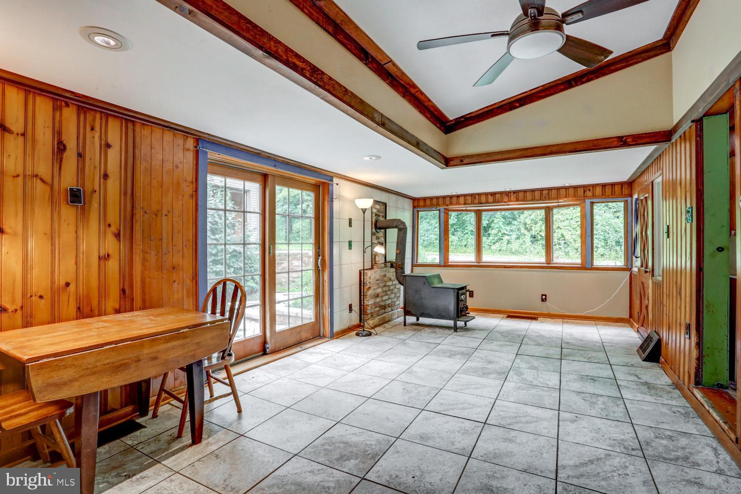 1675 Conewago Creek Road Manchester, PA 17345 - Photo 5 of 28 Lots of light