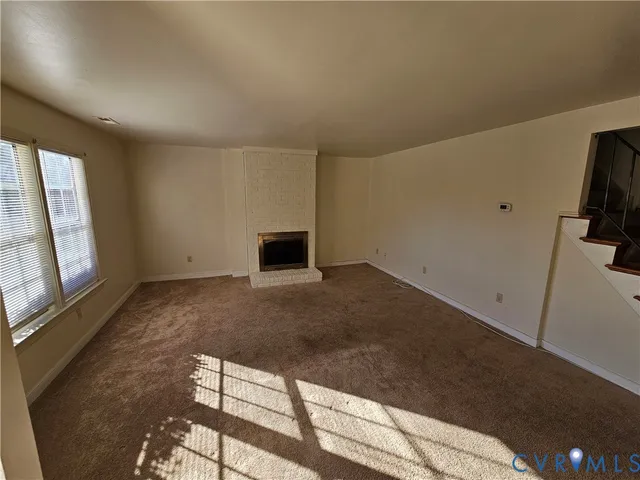a view of livingroom with hardwood floor