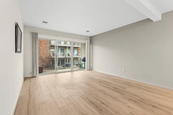 $114,900 | 734 West Kilgore Road, Unit 208, Kalamazoo, MI 49008