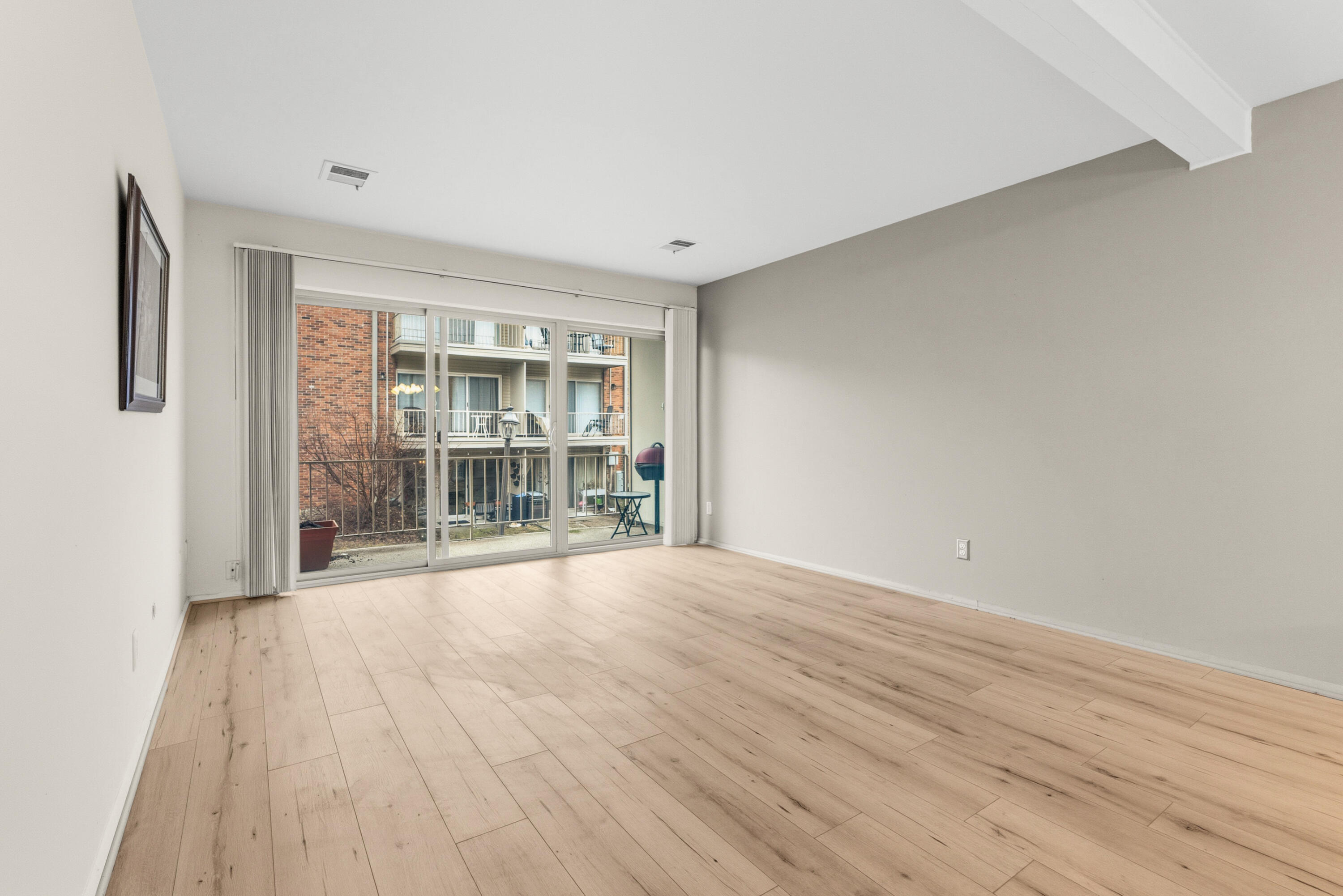 734 West Kilgore Road, Unit 208 Kalamazoo, MI 49008 - Photo 12 of 32 Kilgore Rd W 734 Unit 208 Portage 49024-