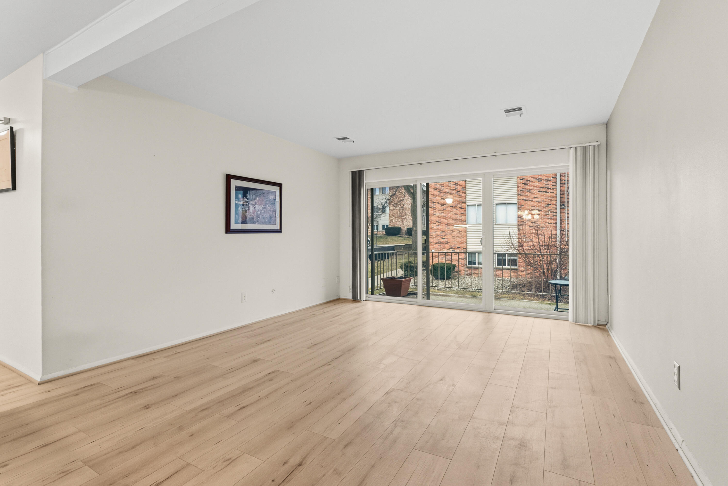 734 West Kilgore Road, Unit 208 Kalamazoo, MI 49008 - Photo 13 of 32 Kilgore Rd W 734 Unit 208 Portage 49024-